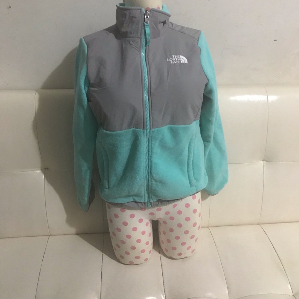 Girls North Face Sweater